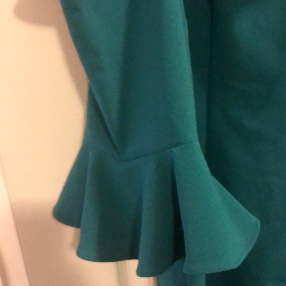 Dresses - Picture 2 of 2